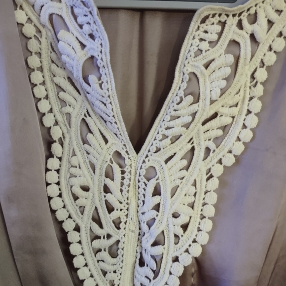 Flin and Flint flirty blouse purple with crochet accent size medium - Picture 5 of 8